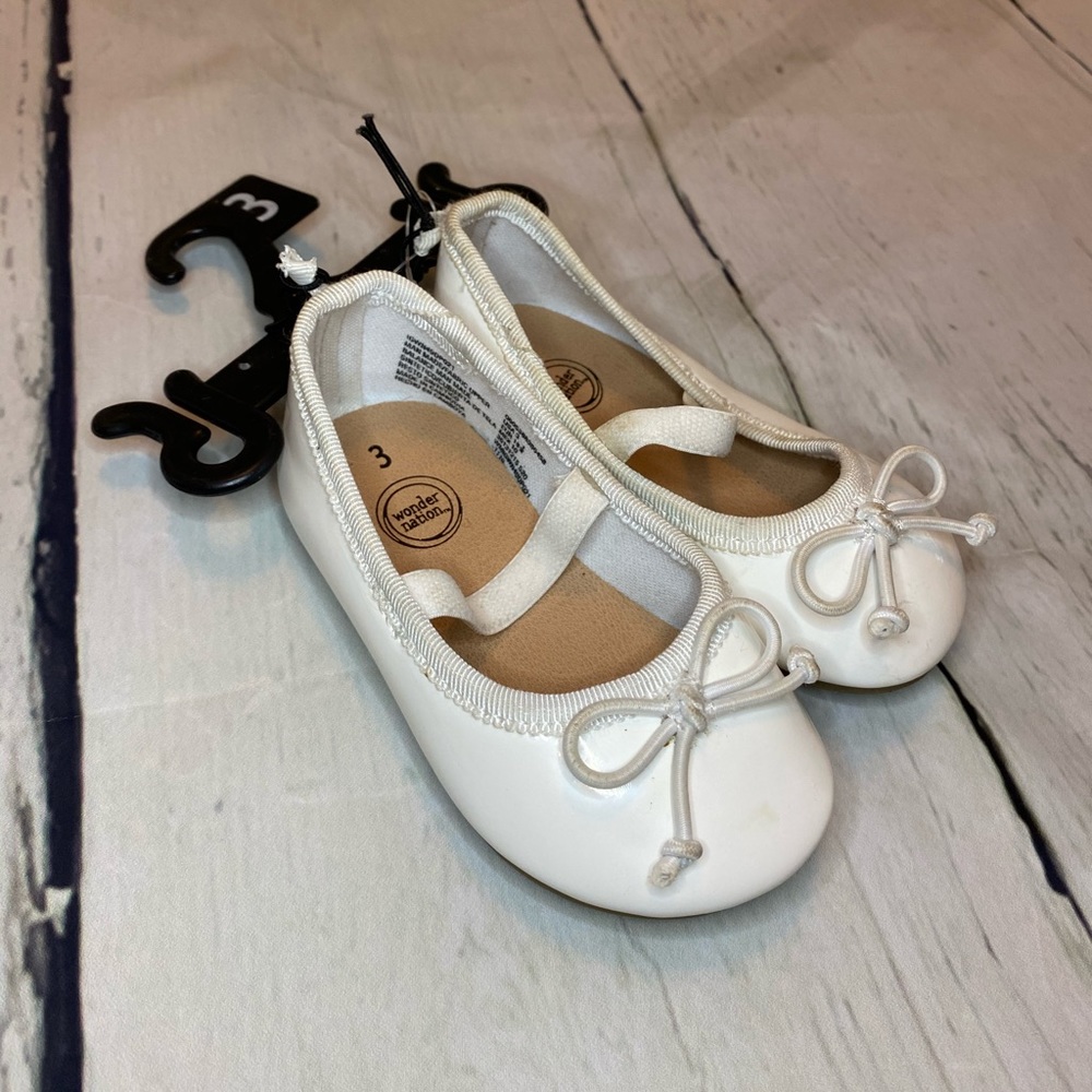Wonder Nation toddler 3 white ballet flat. NWT